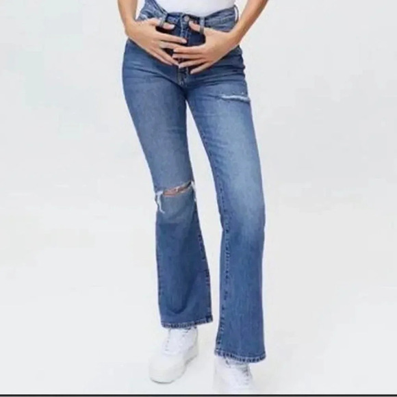 Urban Outfitters High Rise Ripped Flared Jeans Size 25 - Picture 1 of 15